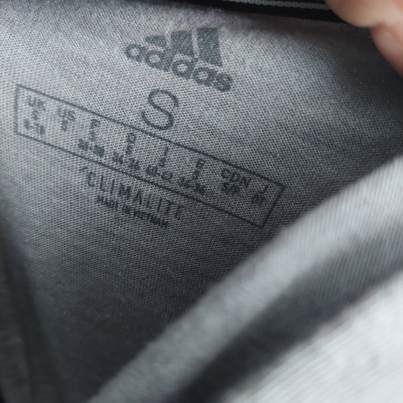 Woman Adidas long sleeve hooded top, light Grey, size small - Picture 5 of 6